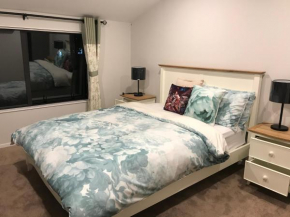 Auckland One Tree Hill Coby Suite